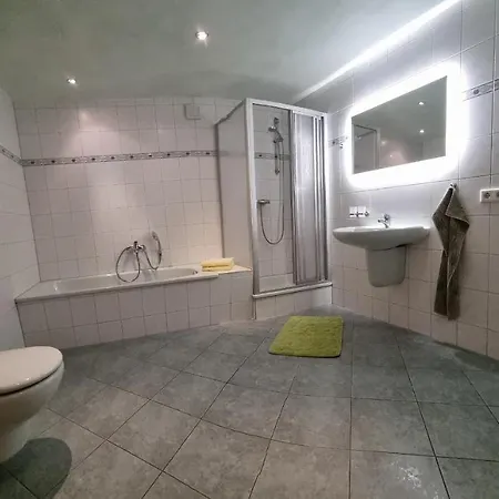 Apartment An der Fahner Höhe - Natur und Kultur Ballstädt