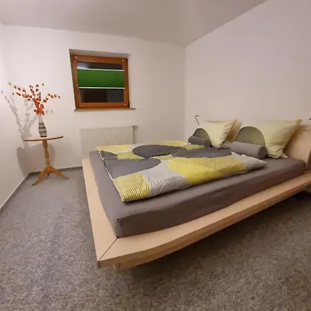 Apartment An der Fahner Höhe - Natur und Kultur Ballstädt